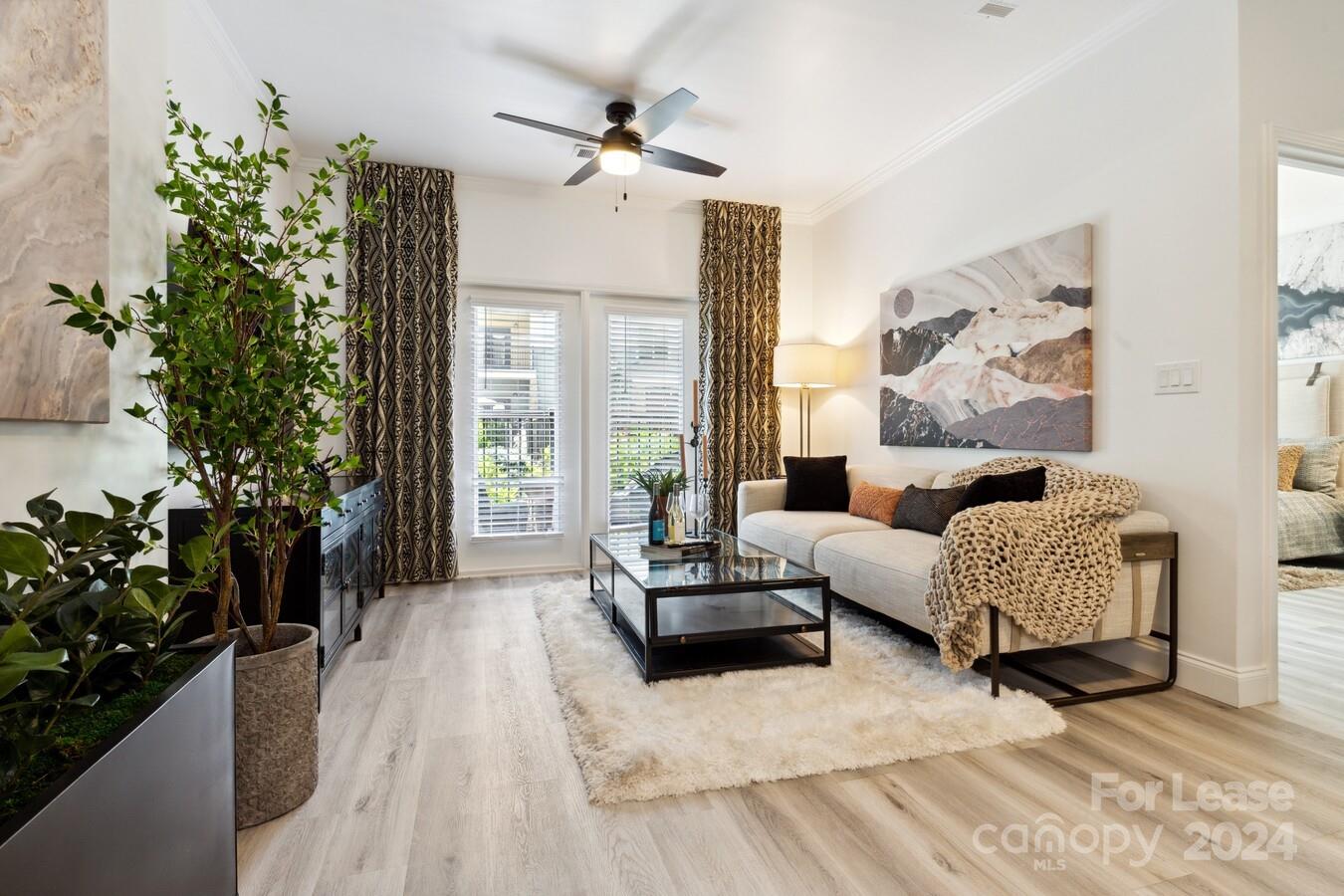 Asheville, North Carolina 28805, United States, 3 Bedrooms Bedrooms, ,3 BathroomsBathrooms,Residential,Active,56431