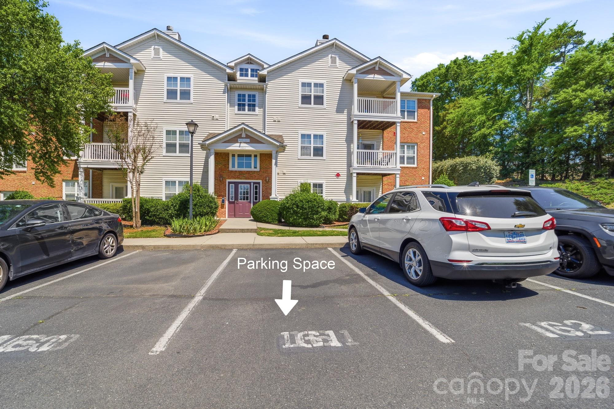 9976 Hyde Glen Court
