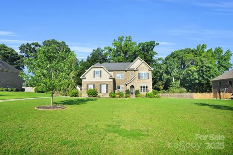 Photo of 12515 Hashanli Place, Matthews, NC 28105 (MLS # 4279278)