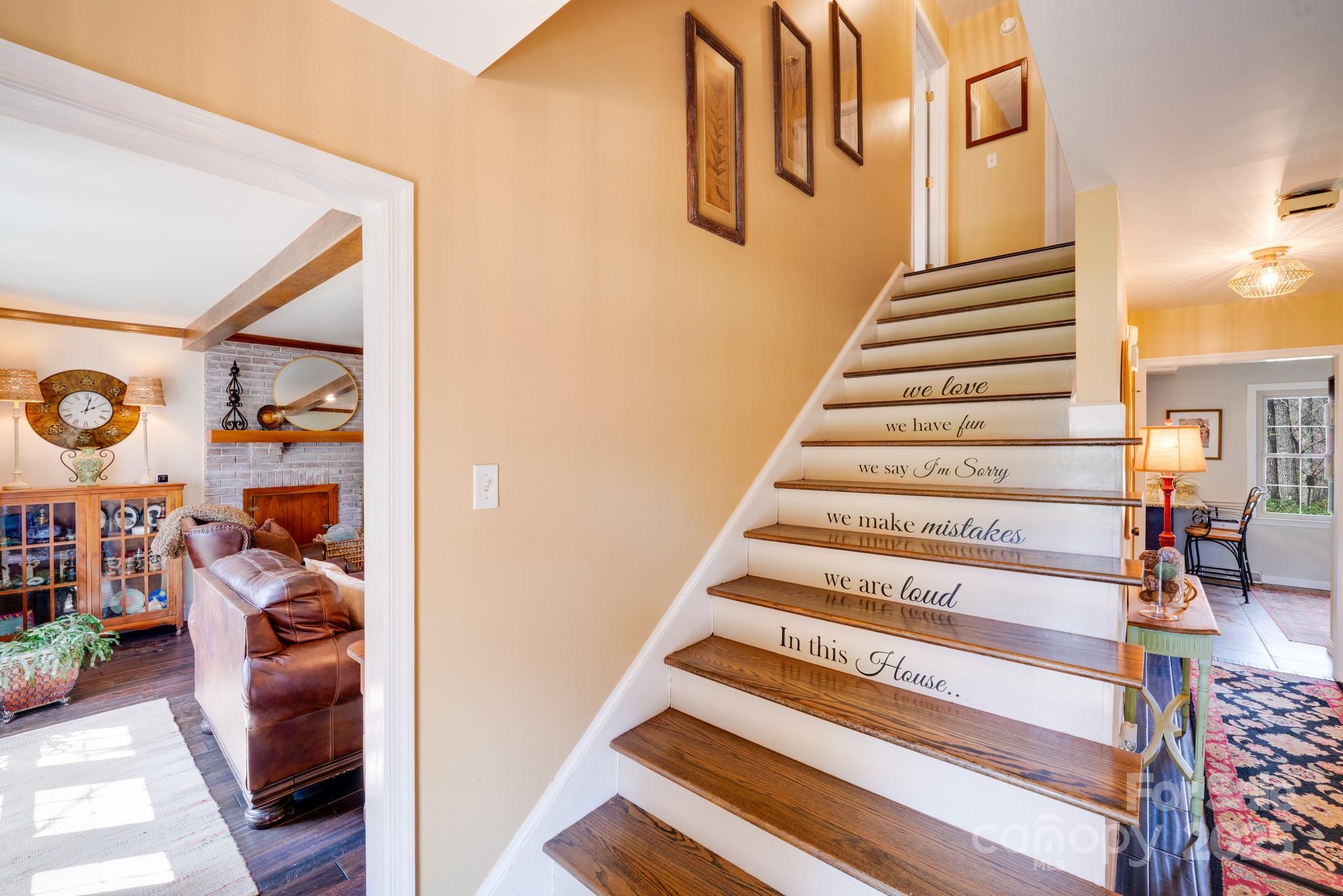 2324 Chestnut Lane