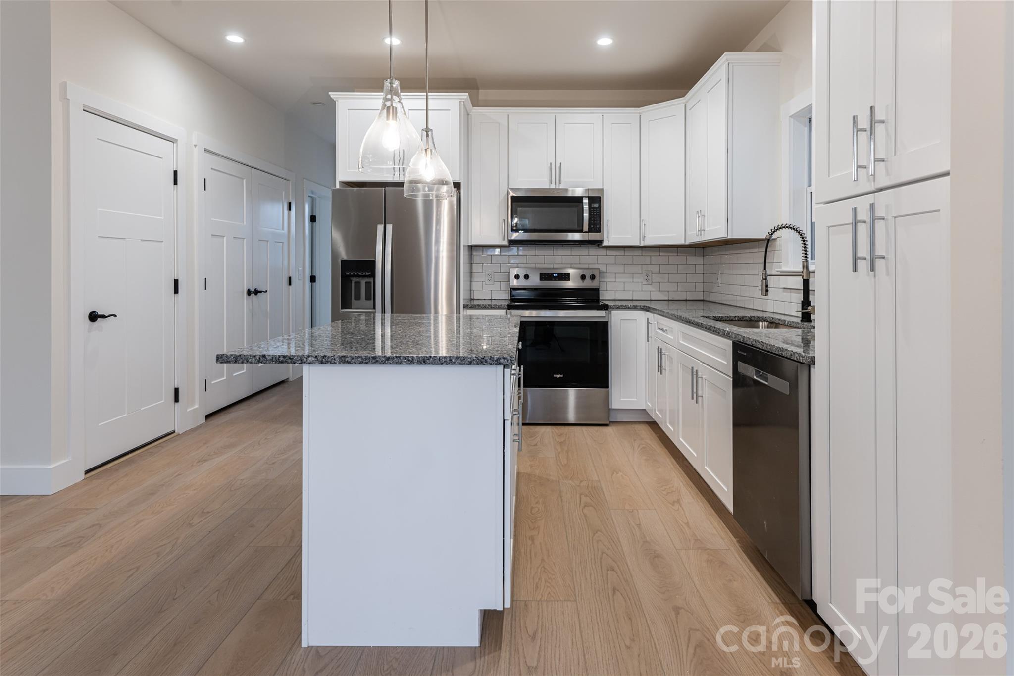 Cascade Ridge - Residential