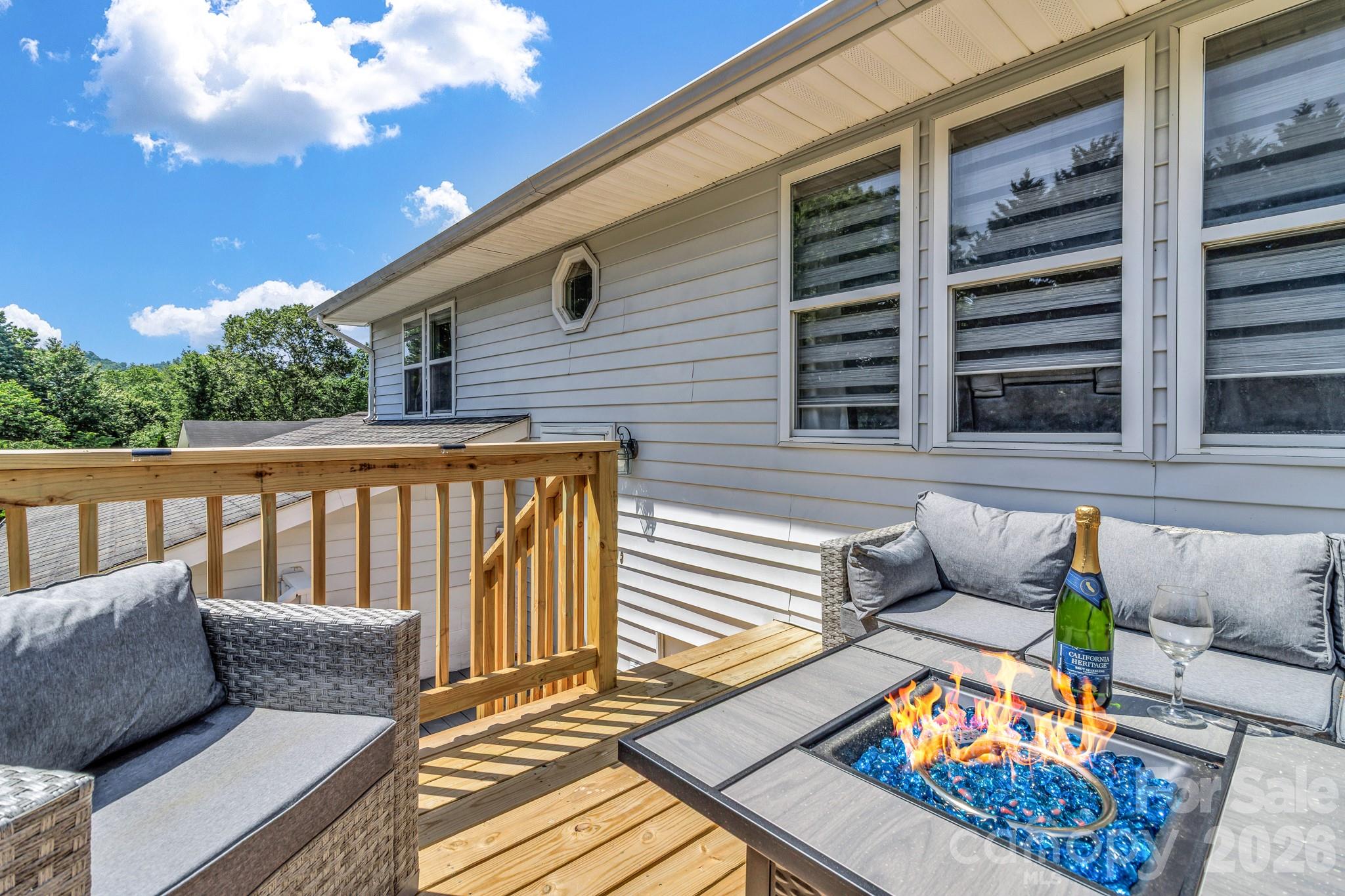 13 Spring Lake Drive
