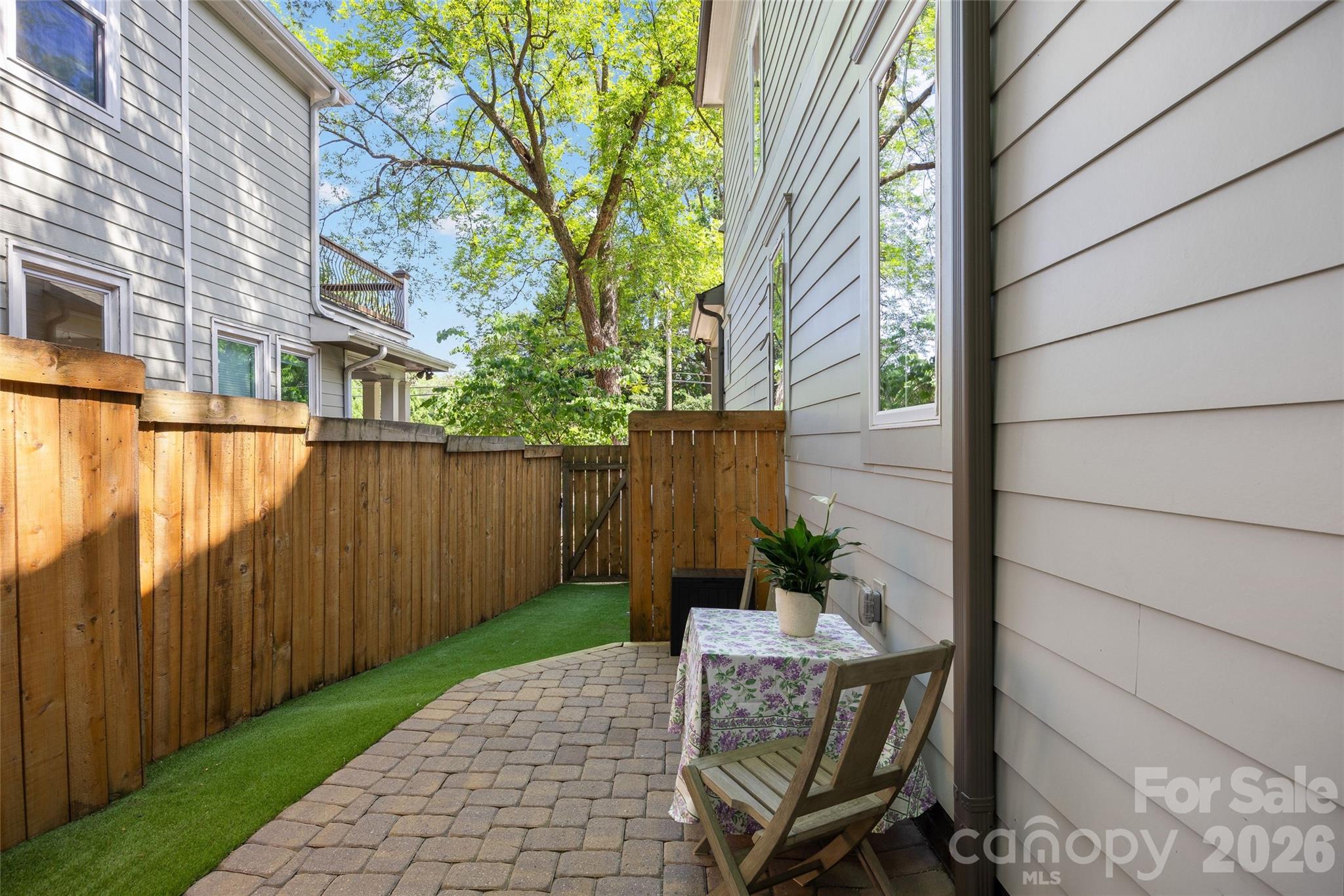 Elizabeth - Residential