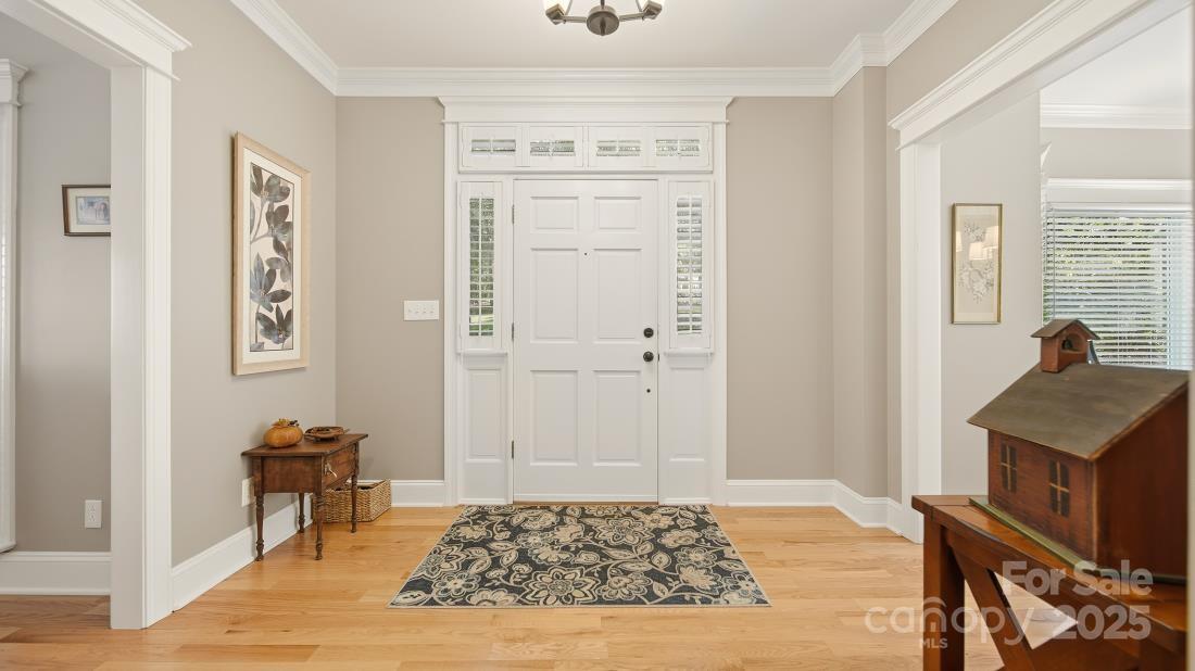 3875 Deer Run Drive NE