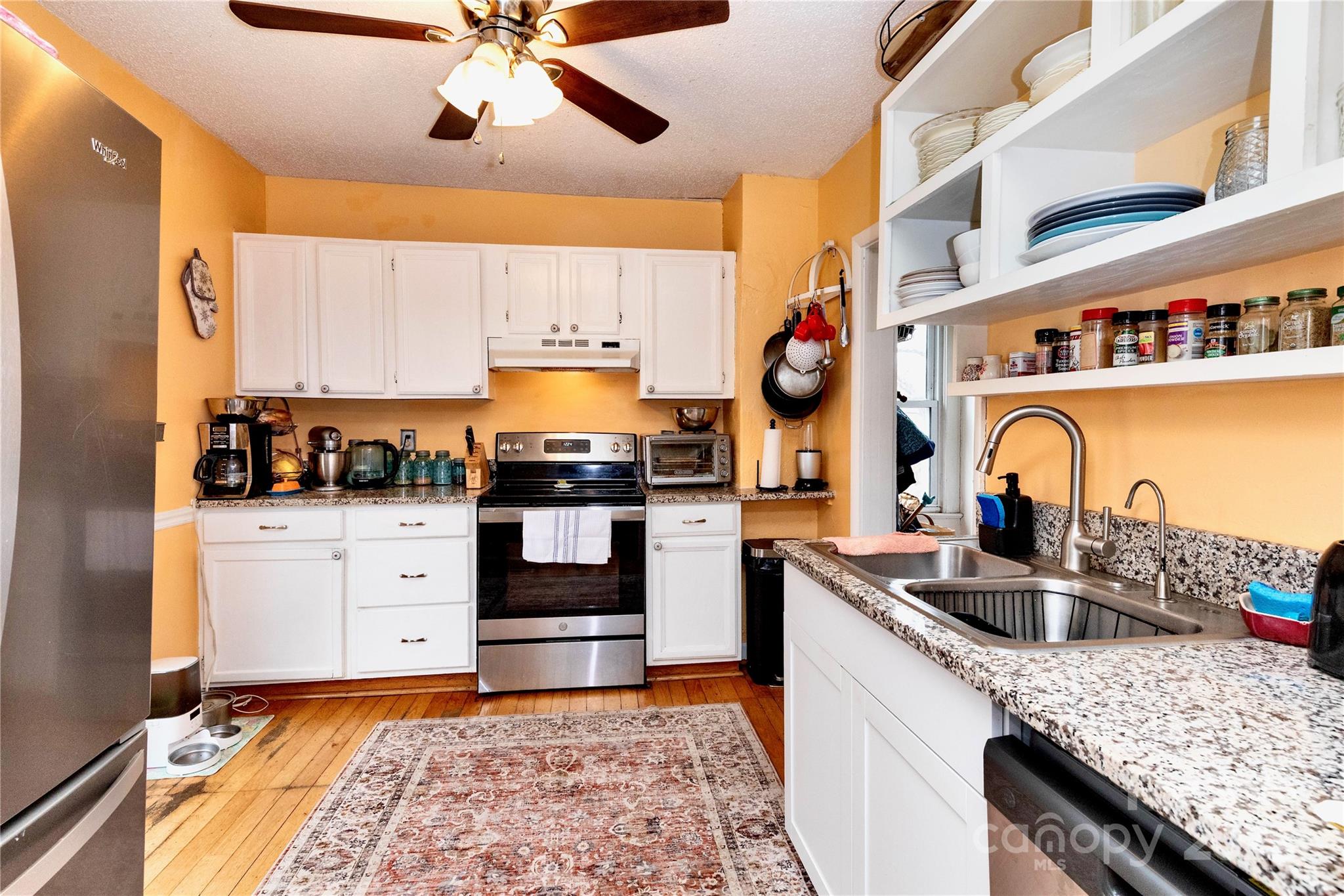 128 Laurel Loop