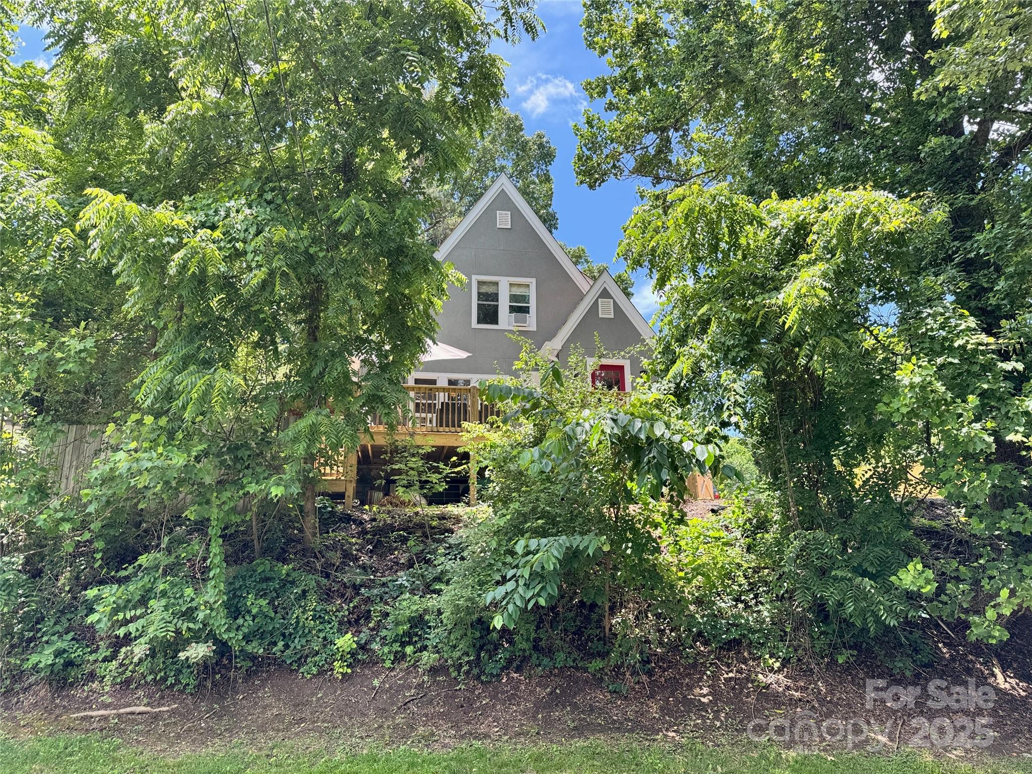 128 Laurel Loop