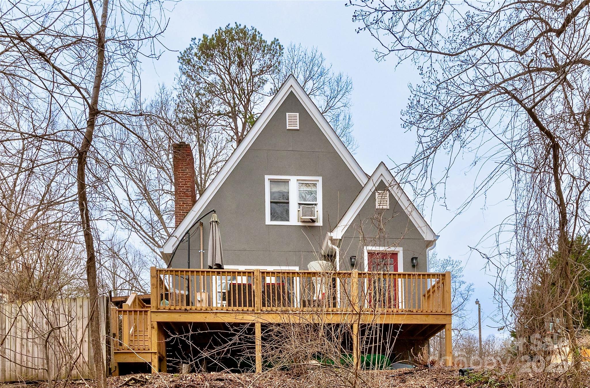 128 Laurel Loop