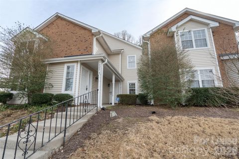 Photo of 7825 Renaissance Court #B, Charlotte, NC 28226 (MLS # 4347054)