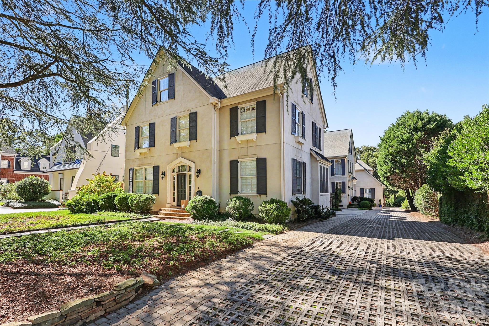 2614 Chelsea Drive