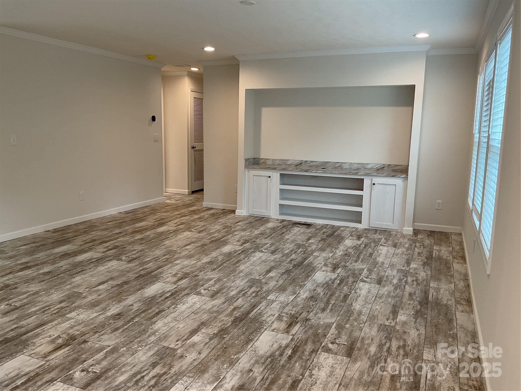 130 Zircon Drive