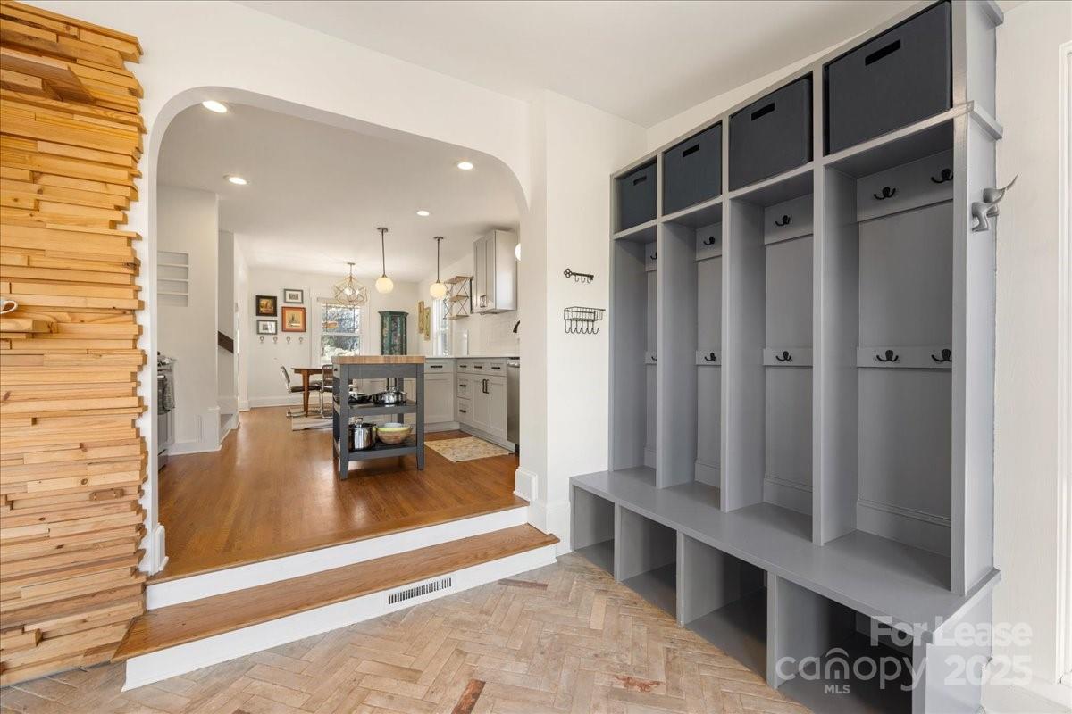 Oakdale - Residential Lease