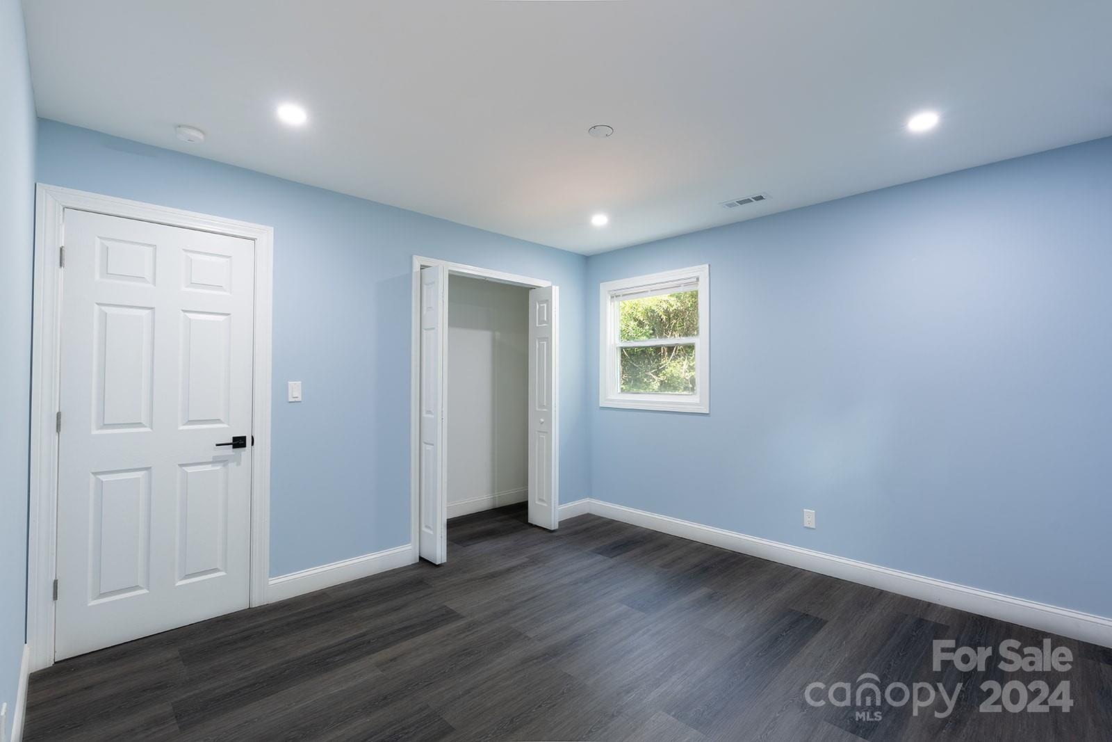 Hickory Hills - Residential