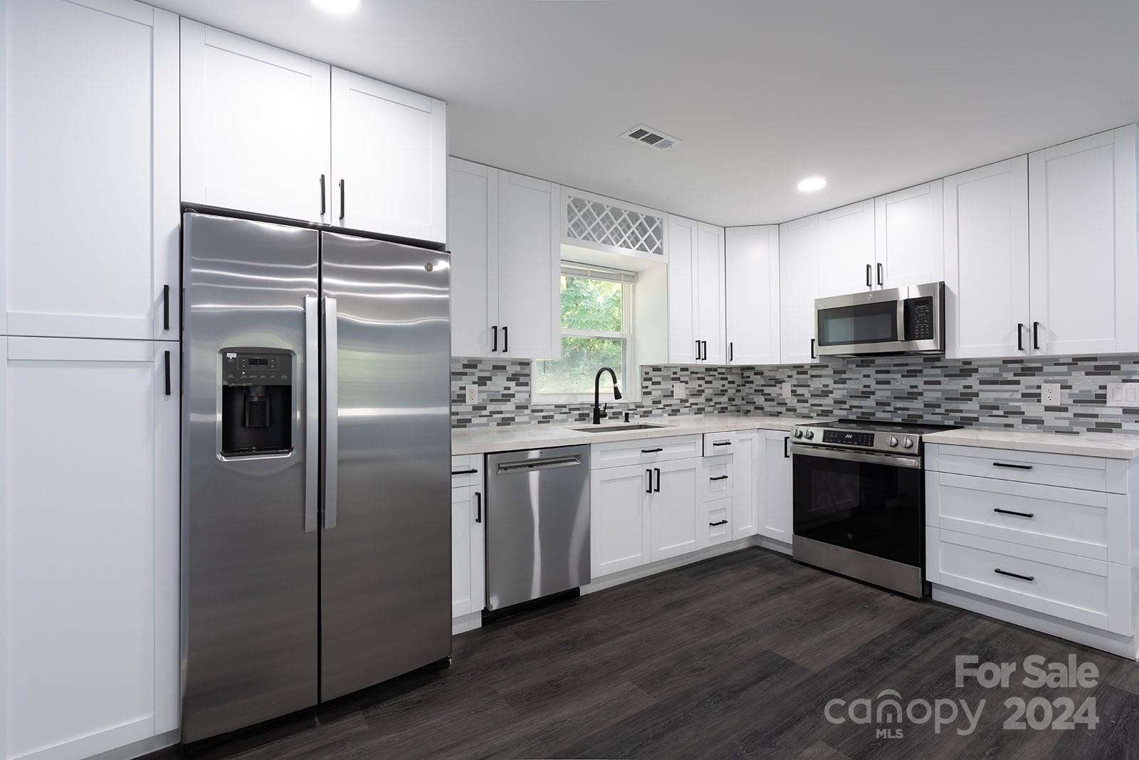Hickory Hills - Residential