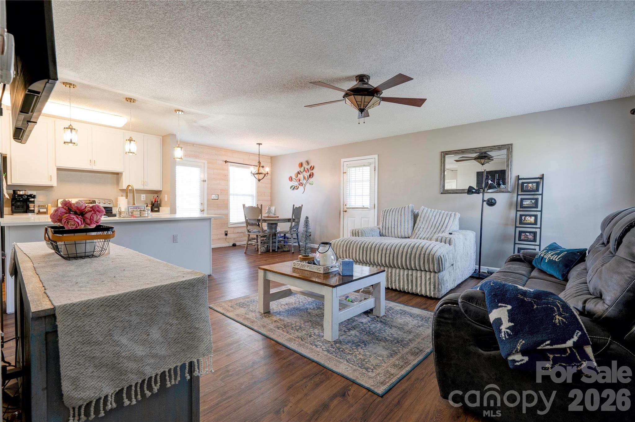 1925 W Randolph Road