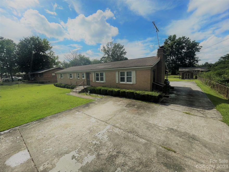 No need to look further! This beautiful ranch style home sits nested on a level, cul-de-sac lot just waiting for the next family to call it home. Very well maintained and ready for your own personal touch. Quiet neighborhood offers a peaceful charm, book your showing today.