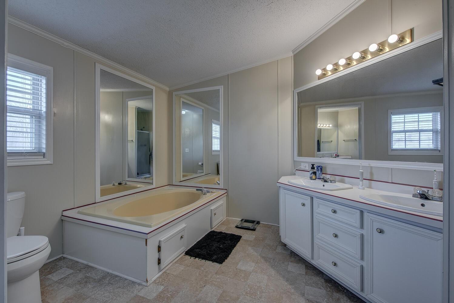 Emerald Shores - Residential