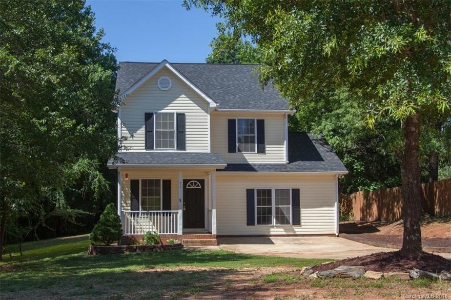 New Price on this great home centrally located to Lake Wylie, Clover and York, Easy commute to Charlotte, Rock Hill and Gastonia. Won't last 4 bedroom, 2.5 bath home on 1 acre in Clover School district. New stainless appliances, new carpet, new linoleum, newly painted, new french doors leading to a new deck top. Some new lighting as well. Great neighborhood. 12x16 Storage building remains.