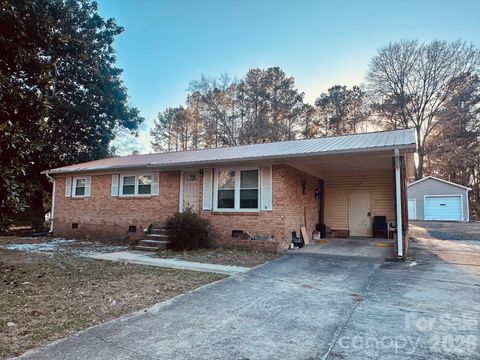 5833 Willowbrook Street Fort Lawn SC 29714
