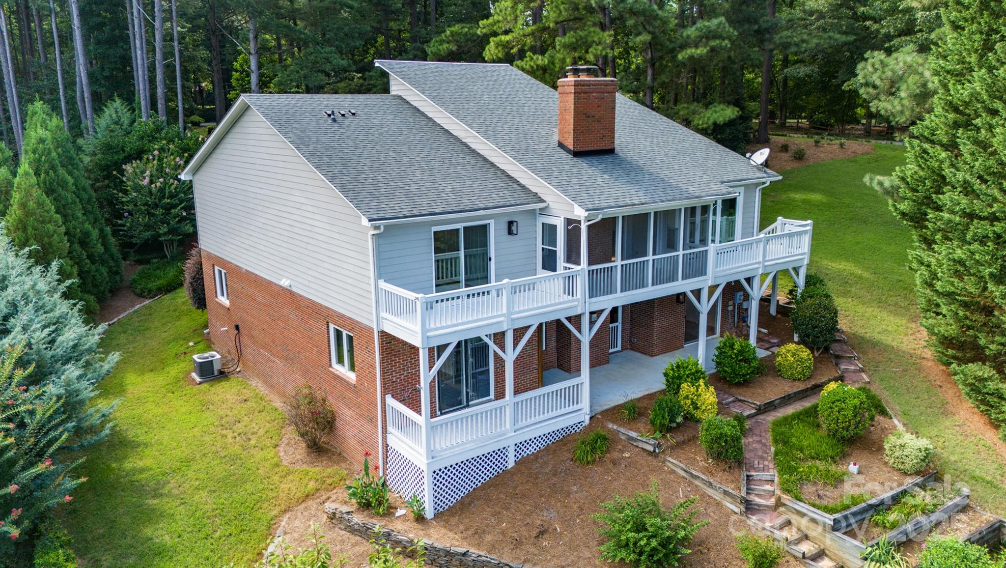 2494 Cherry Lane