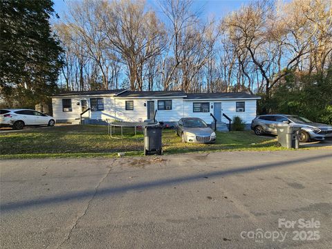 508 E Carpenter Street Dallas NC 28034