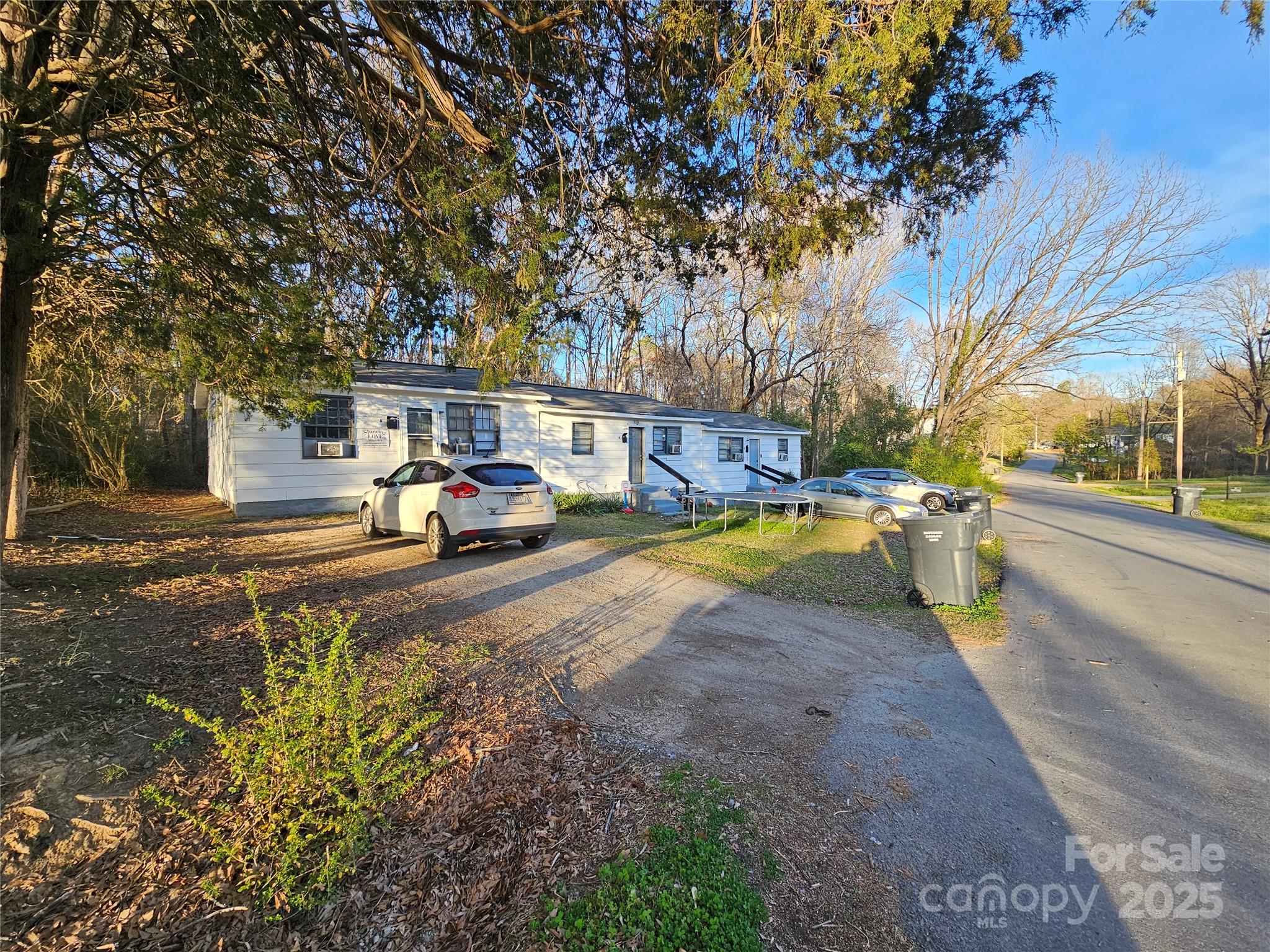508 E Carpenter Street