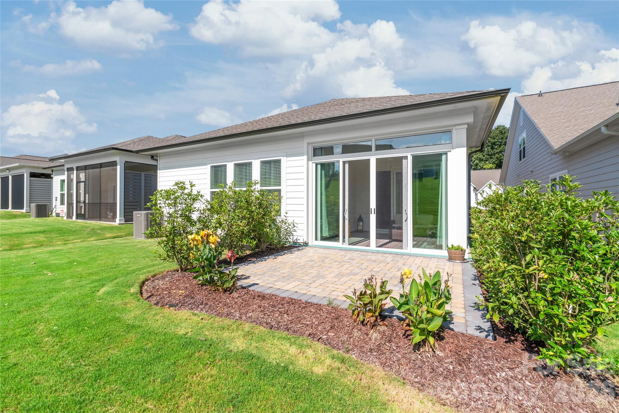 Encore At Streamside - Residential