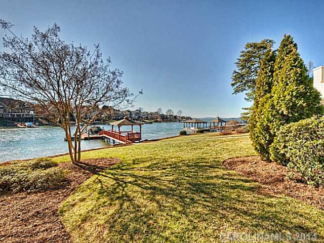 The Peninsula - Residential