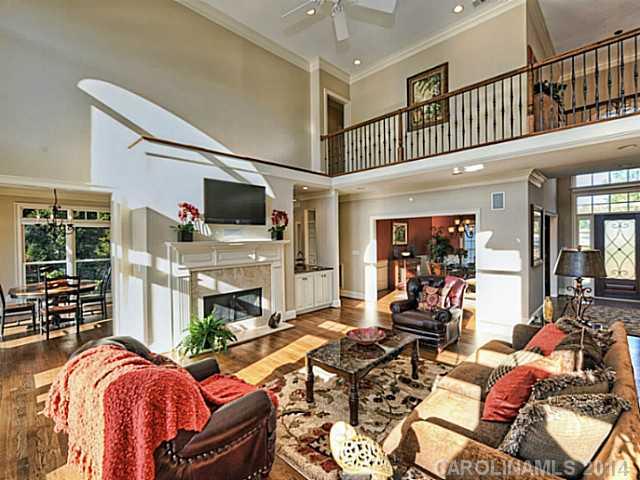 The Peninsula - Residential