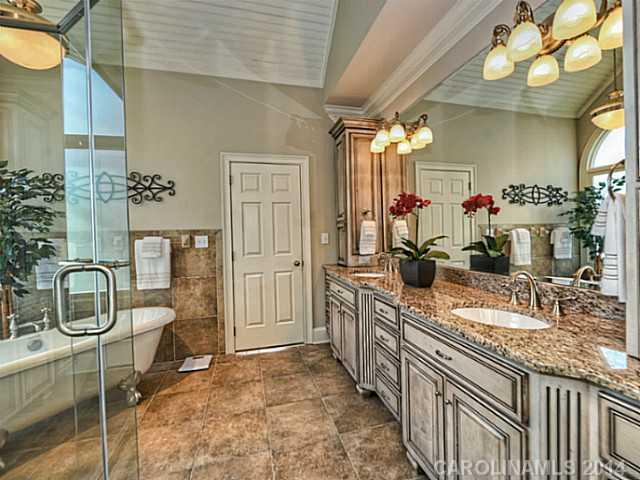 The Peninsula - Residential