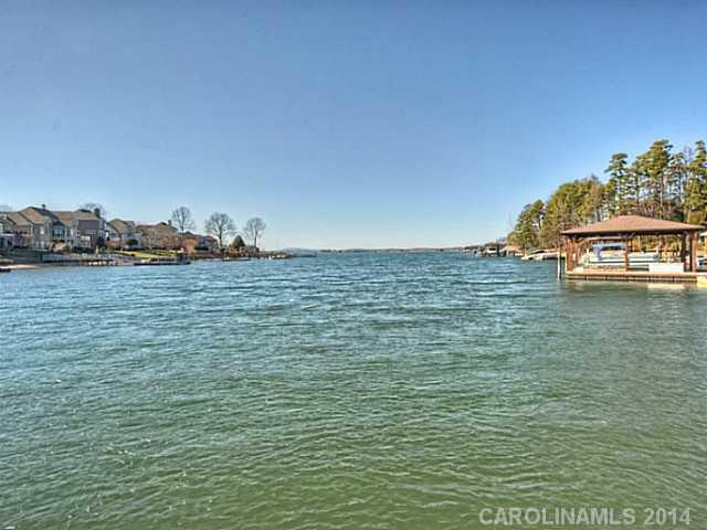 The Peninsula - Residential