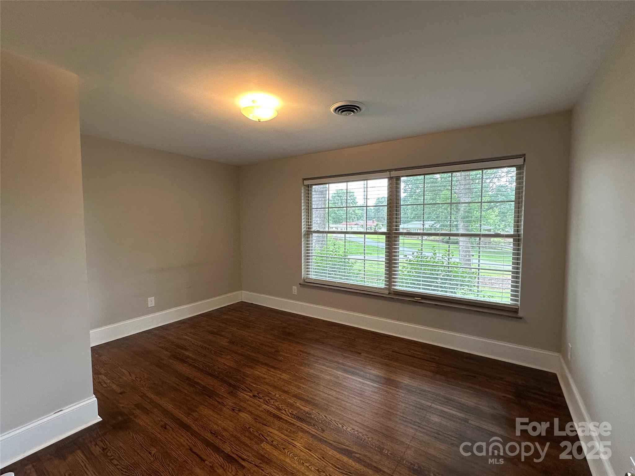 Oakdale Forest - Residential Lease