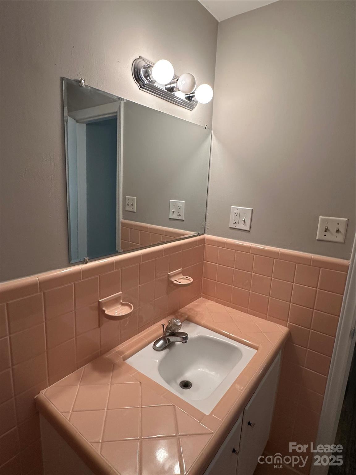 Oakdale Forest - Residential Lease