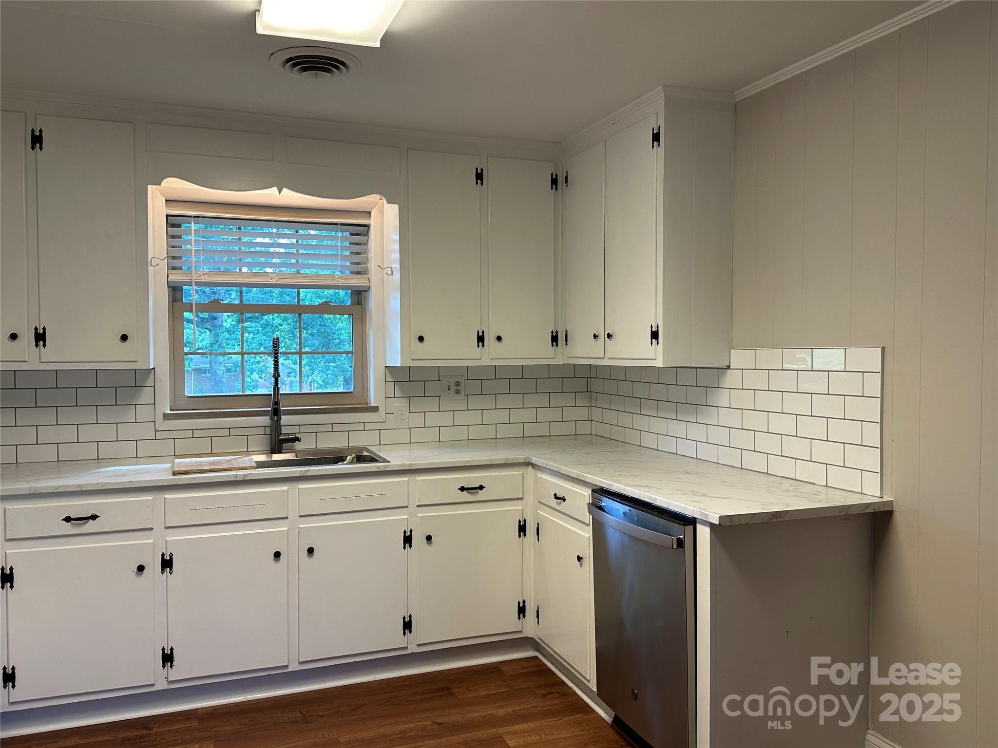 Oakdale Forest - Residential Lease