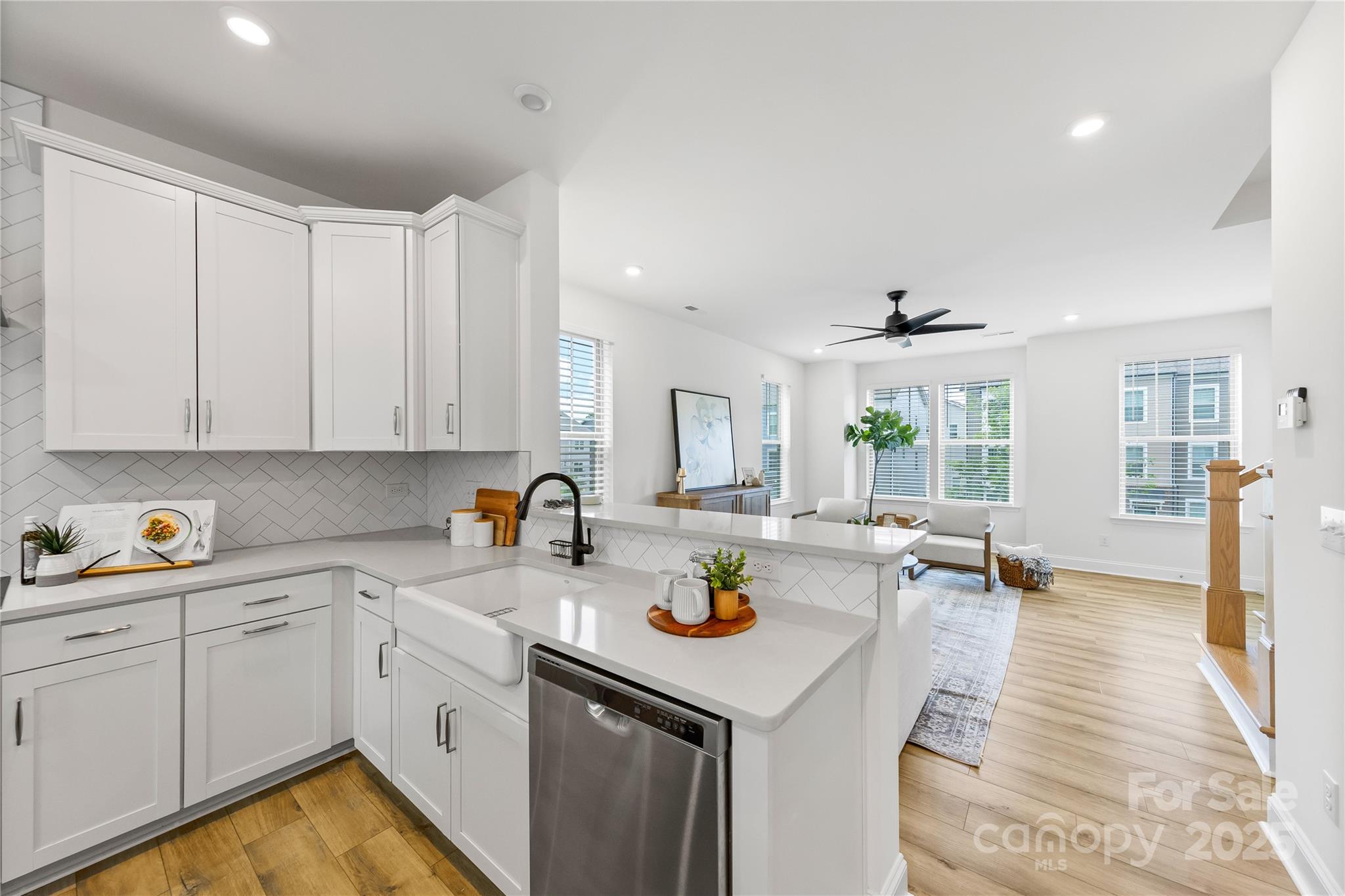 The Towns at Greenway - Residential