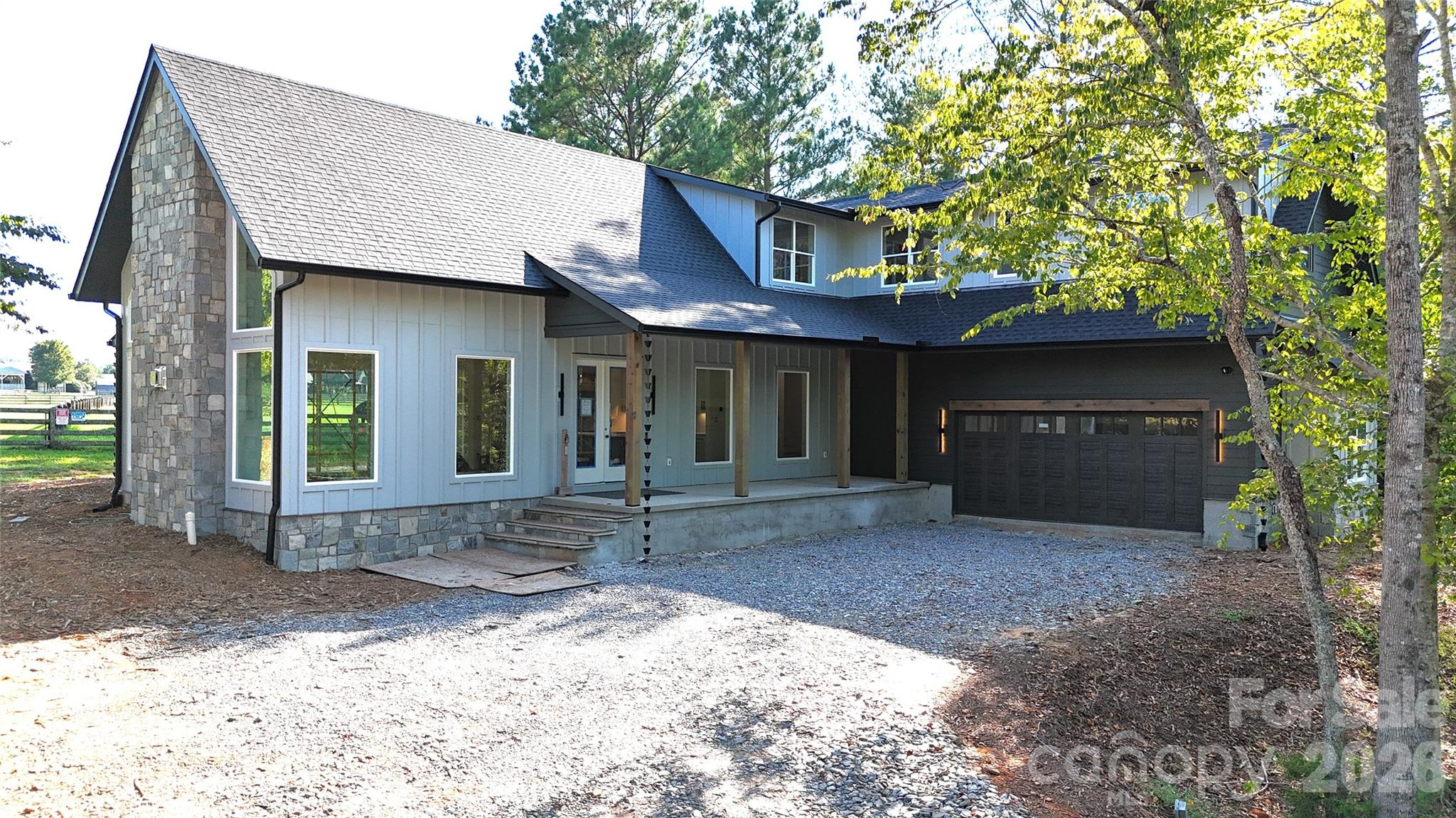 2303 Paddock Circle