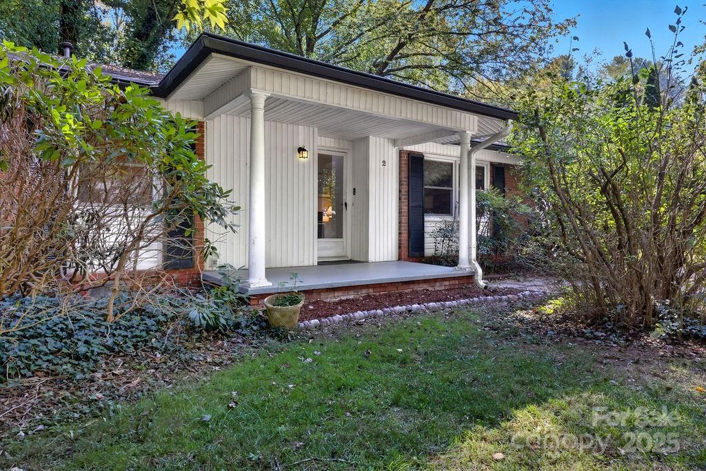2 Fernbrook Place