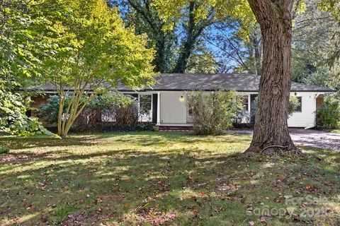 2 Fernbrook Place Asheville NC 28804