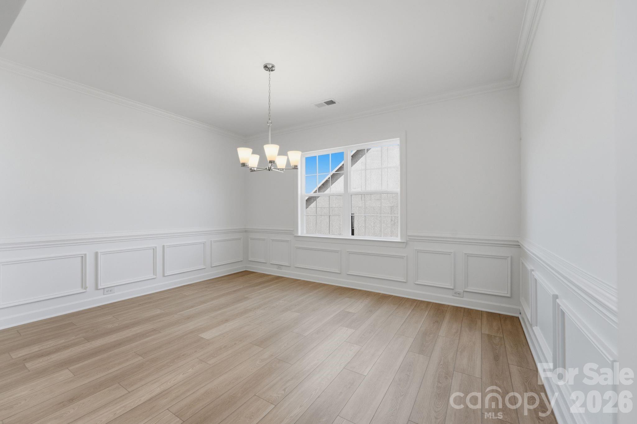 Roselyn - Residential