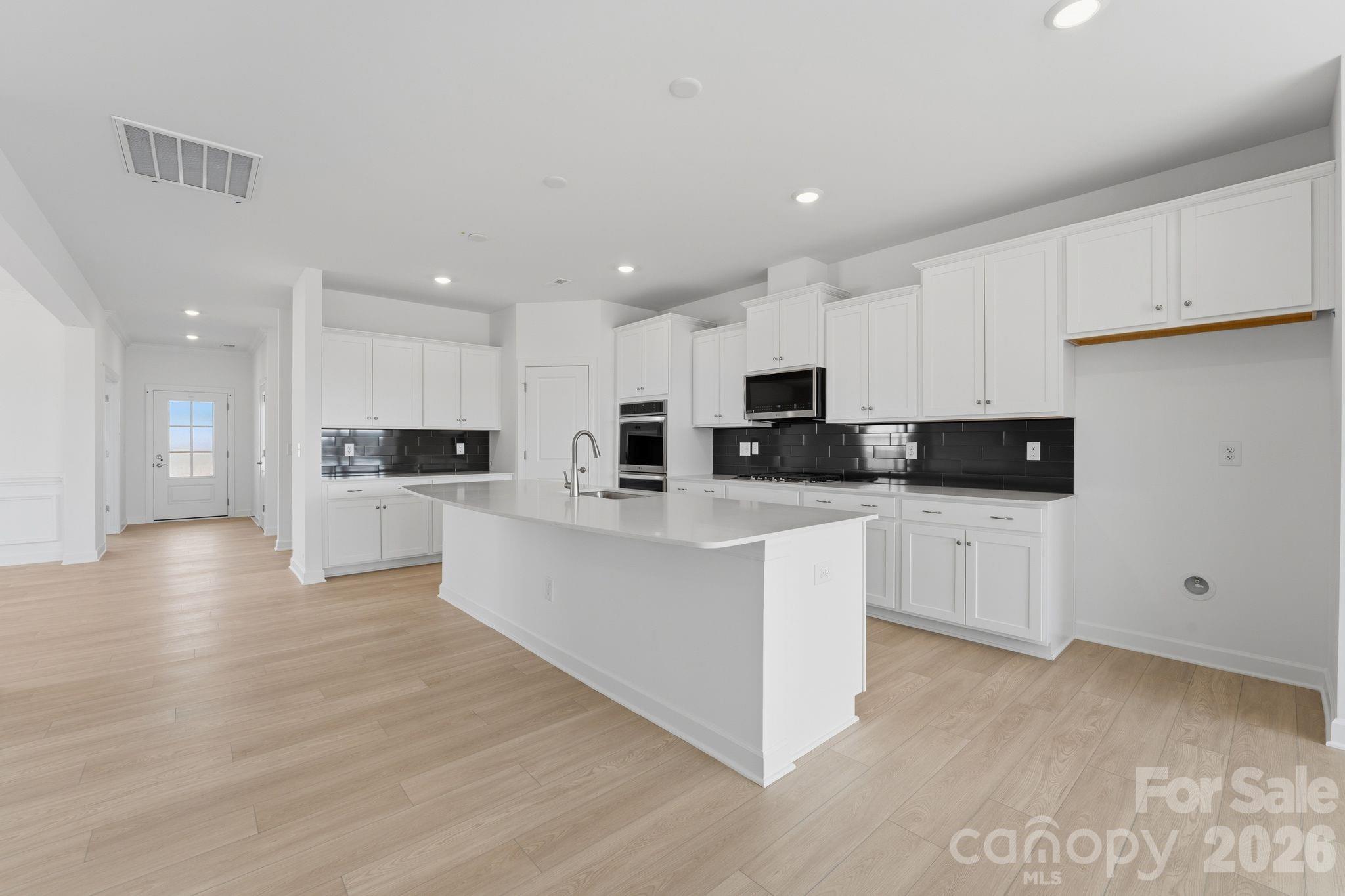 Roselyn - Residential