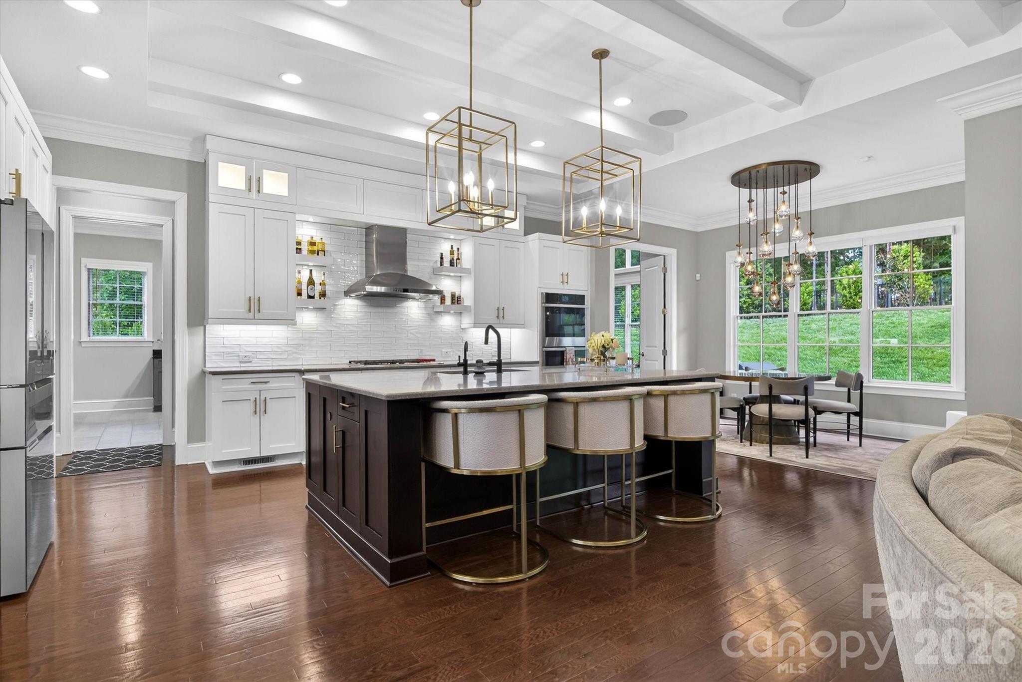 1115 Shelton Oaks Court