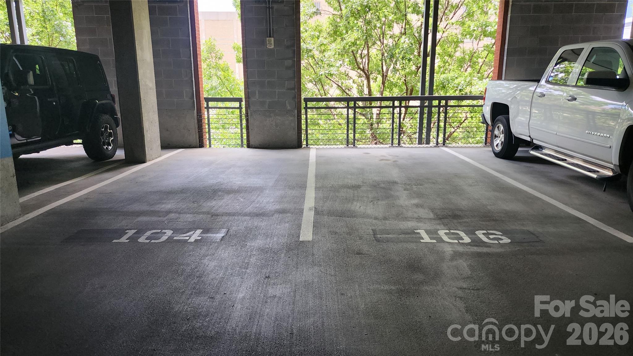 Courtside - Residential