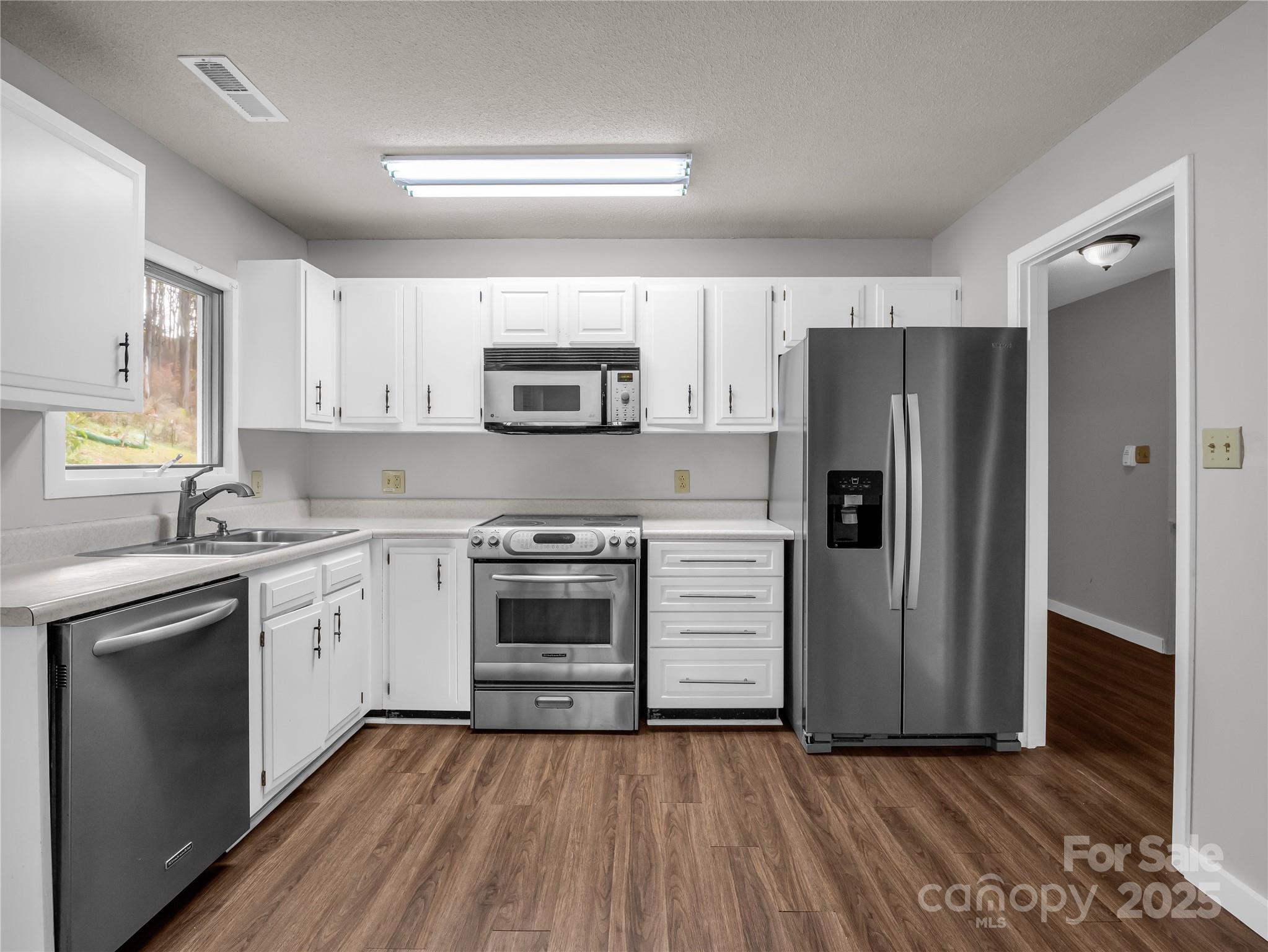 35 Fieldcrest Circle