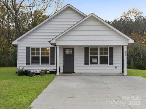 Photo of 554 Claymon Road, Oakboro, NC 28129 (MLS # 4331108)