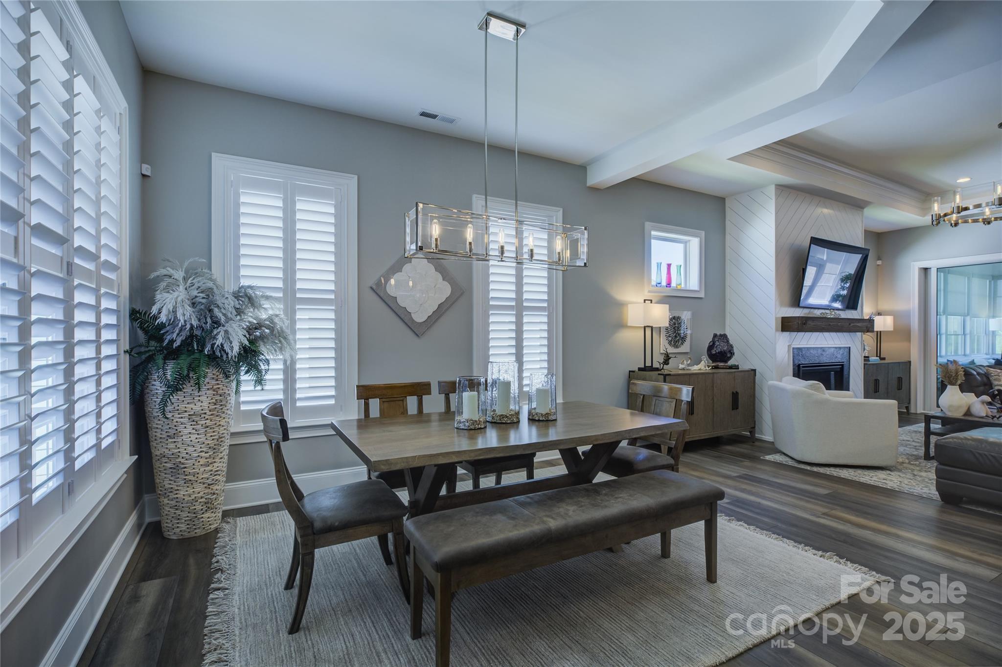 82132 Standing Oak Drive
