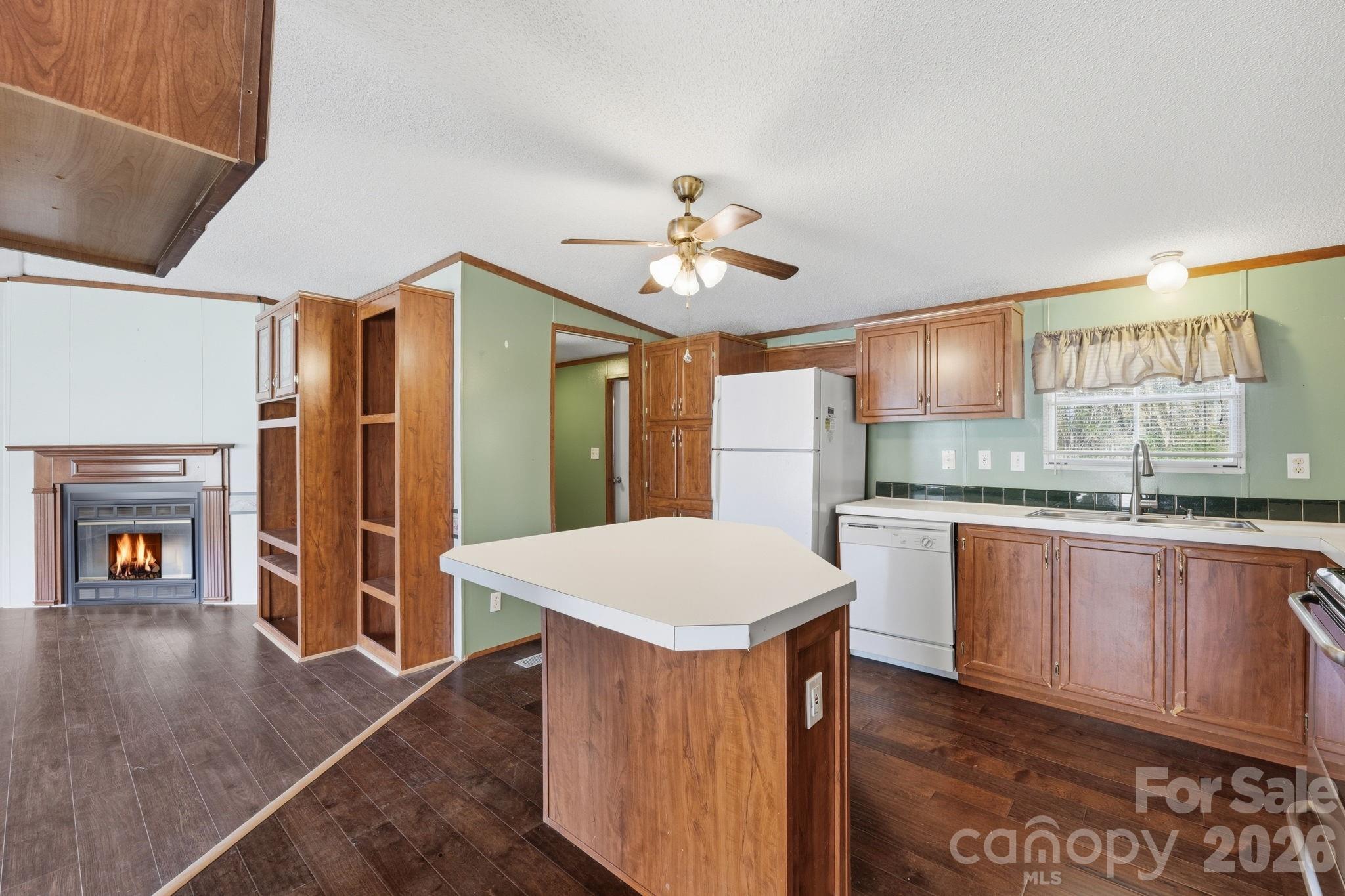 BRITTANY WOODS - Residential