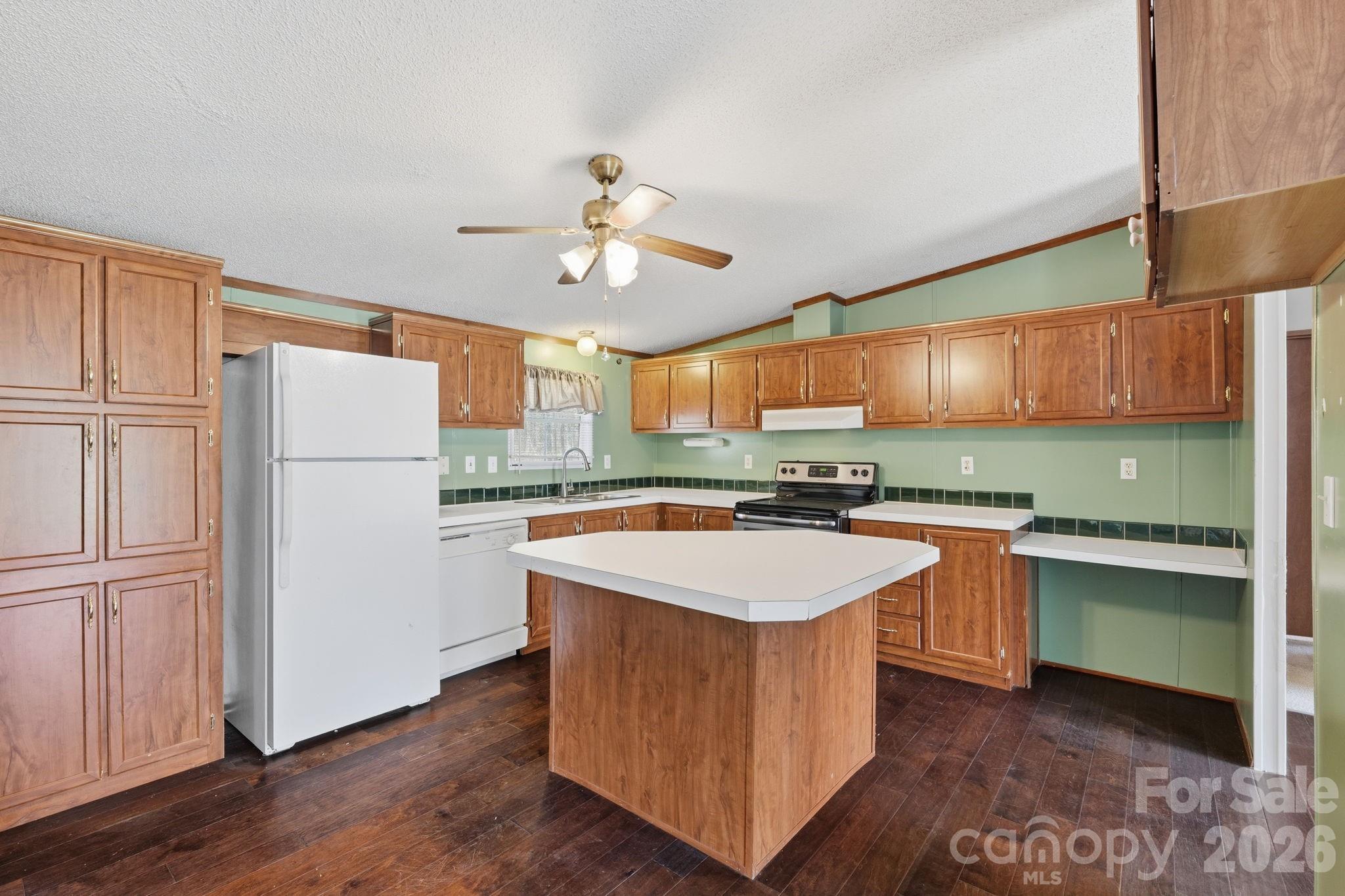 BRITTANY WOODS - Residential