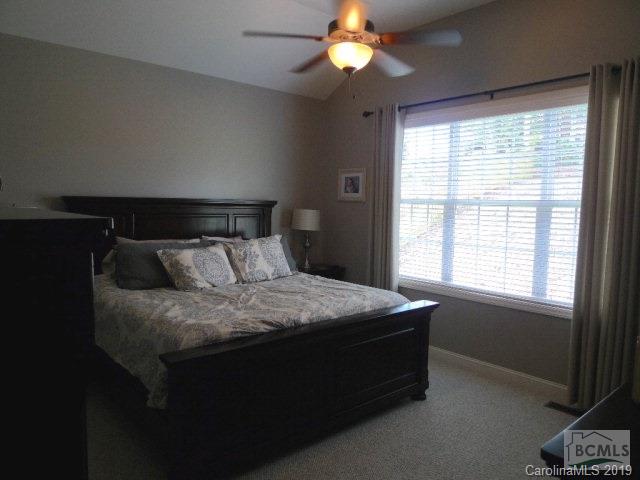 Henry's Glen - Residential