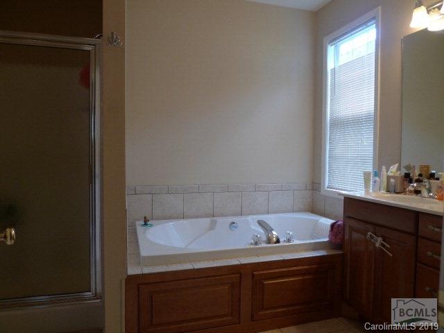 Henry's Glen - Residential