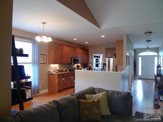 Henry's Glen - Residential