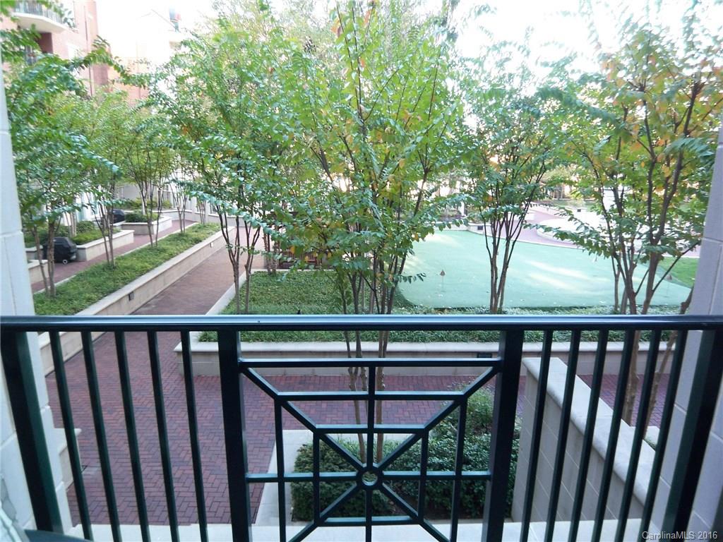 Fifth And Poplar - Residential Lease